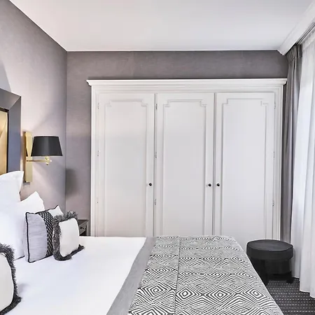 호텔 Barriere Le Majestic 5*