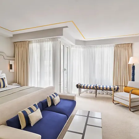 Отель Barriere Le Majestic 5*