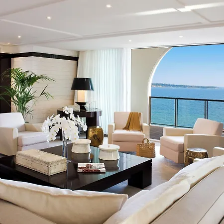 Hotel Barriere Le Majestic 5*