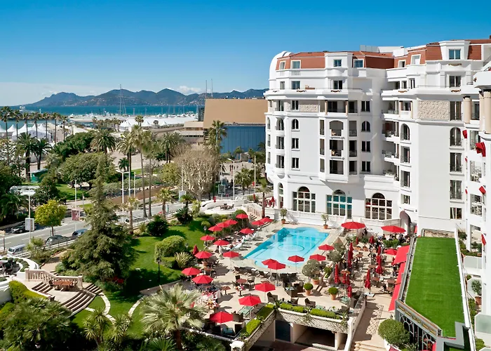 Barriere Le Majestic Otel 5*