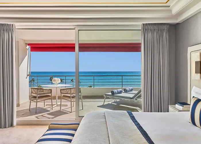 Otel Barriere Le Majestic 5*