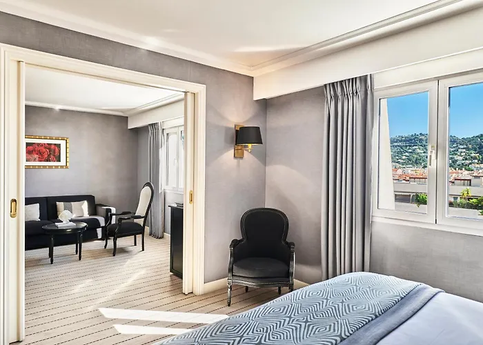 Barriere Le Majestic Otel