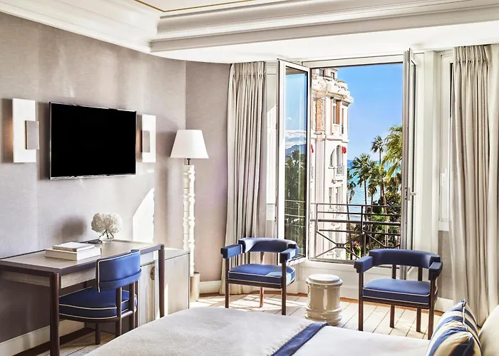 Otel Barriere Le Majestic 5*