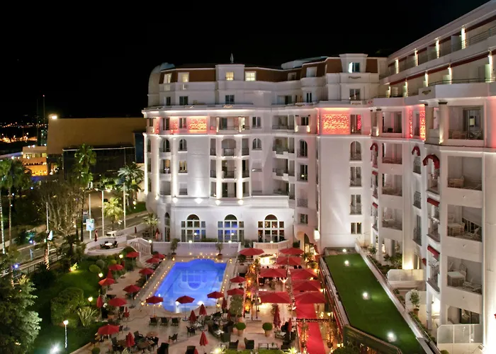 Otel Barriere Le Majestic 5*