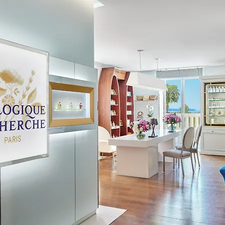Hotel Barriere Le Majestic