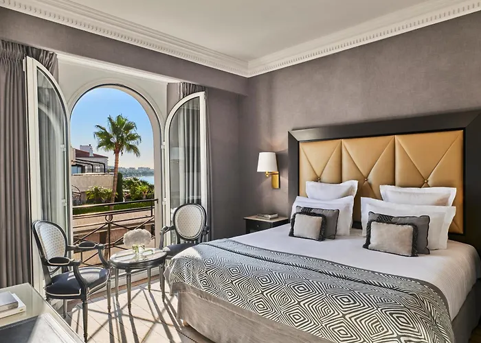 Hotel Barriere Le Majestic